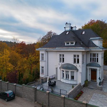 Ertlova Vila Jablonec nad Nisou Exterior foto