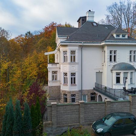 Ertlova Vila Jablonec nad Nisou Exterior foto
