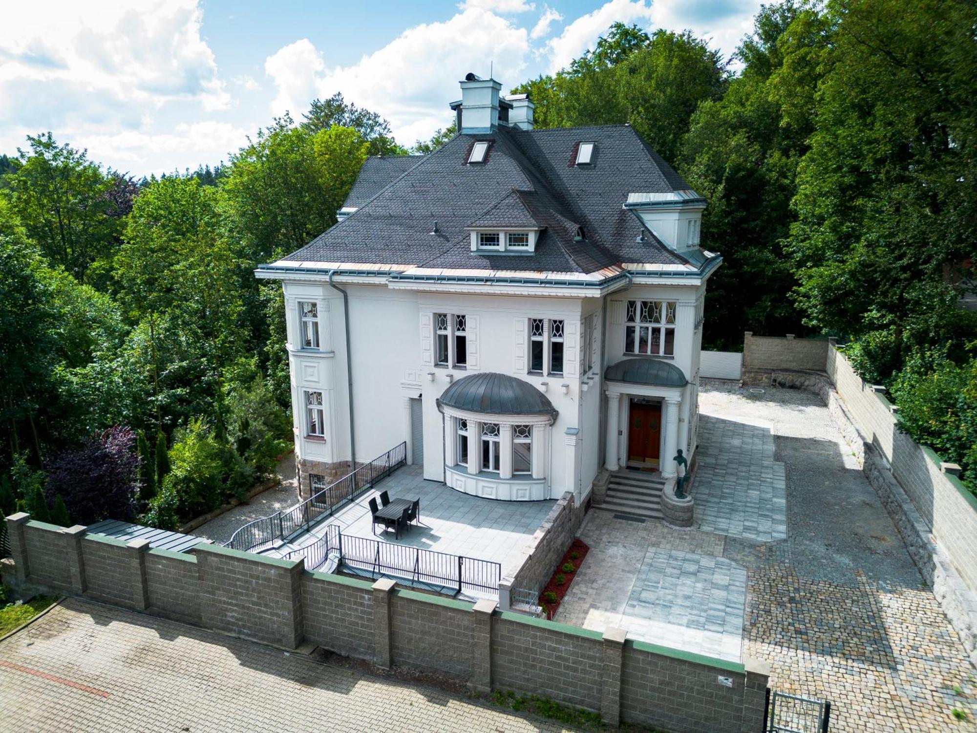 Ertlova Vila Jablonec nad Nisou Exterior foto